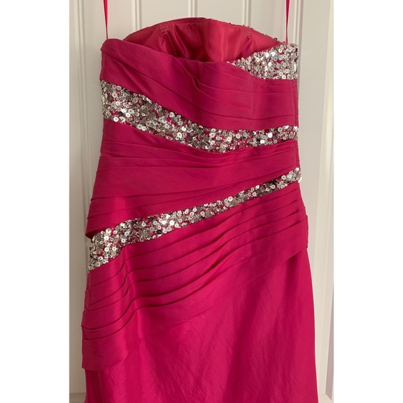 Size 2 STRAPLESS FUSCHIA PINK Night Moves Gown - Picture 5 of 8